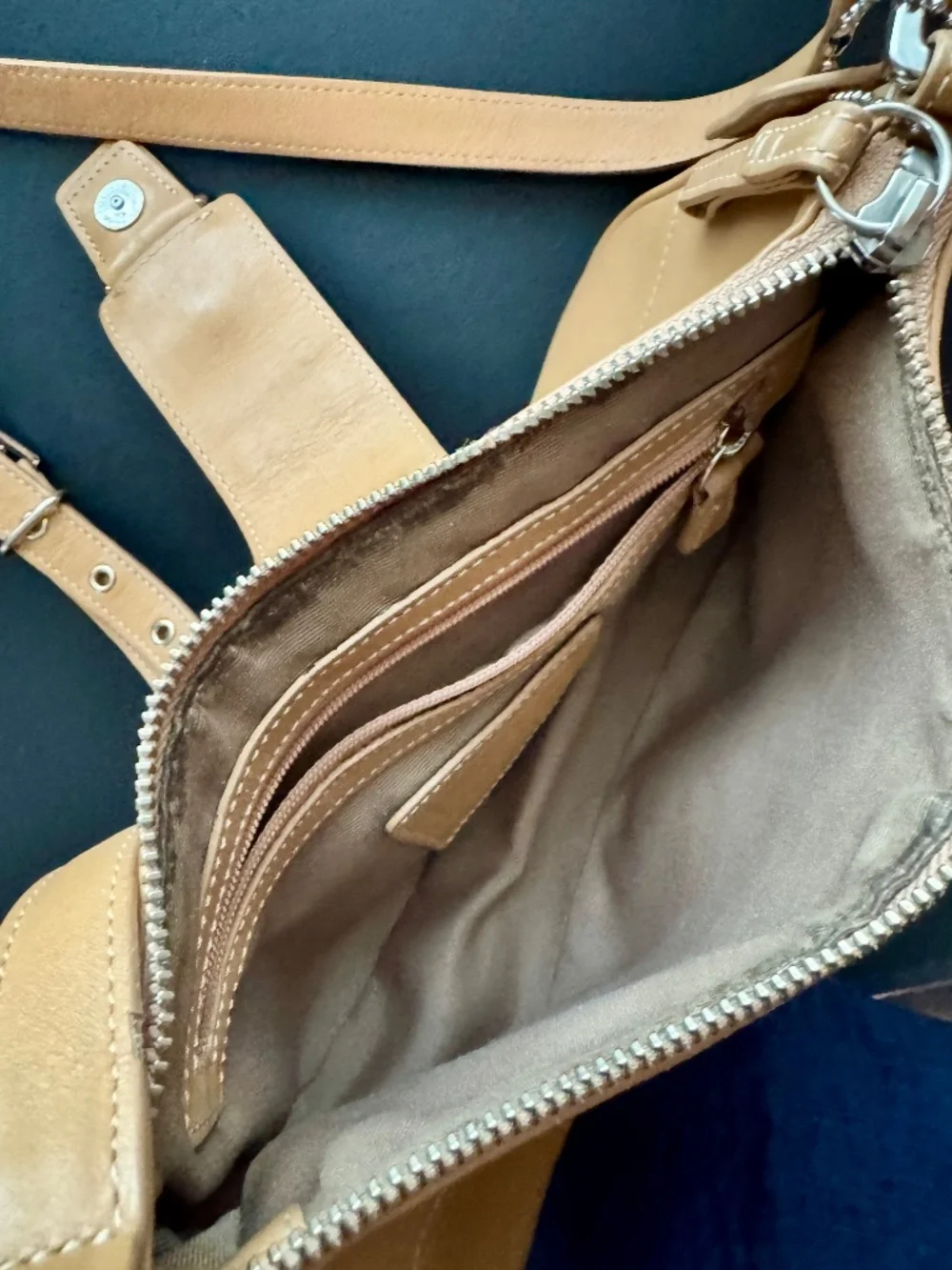 Coach - vintage tan leather shoulder bag